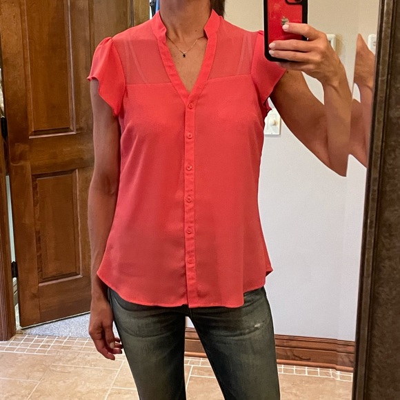 Express Tops - 🌷clear out $8 - Flutter Sleeve Express Blouse